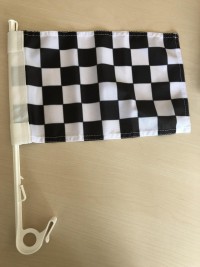 Šachovnicová vlajka s držákem na auto